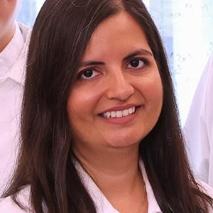 Tanya Hemrajani headshot